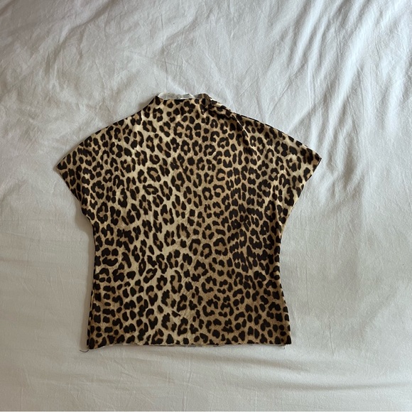 Leopard Print Top - Picture 2 of 4